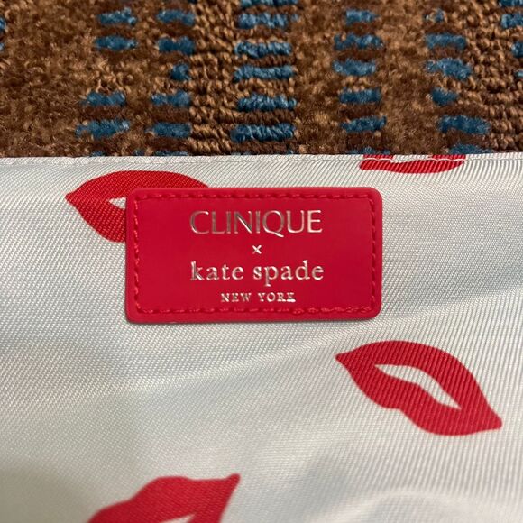 NWT Clinique x Kate Spade New York Cosmetic Makeup Bag Red Lip Print Pouch Case - Picture 4 of 7